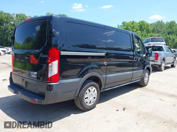 ✅ 2017 Ford Transit • VIN: 1FTYE1YM8HKA53305 • Lot: 42548970. Listed on IAAI with 157,456 mi. Free auction sales archive from the USA and detailed vehicle history report at DreamBid. Image 4.