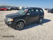 ✅ 2012 Ford Escape XLS • VIN: 1FMCU0C72CKB37116 • Lot: 81592555. Wystawiony na Copart z przebiegiem Nie podano. Bezpłatny archiwum sprzedaży aukcyjnych z USA i szczegółowy raport historii pojazdu na DreamBid. Zdjęcie 1.