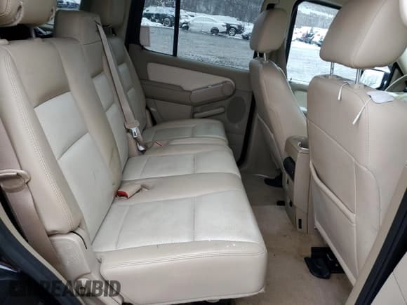 ✅ 2007 Mercury Mountaineer Premier • VIN: 4M2EU48E07UJ23392 • Lot: 85943174. Wystawiony na Copart z przebiegiem 66 186 mil. Bezpłatny archiwum sprzedaży aukcyjnych z USA i szczegółowy raport historii pojazdu na DreamBid. Zdjęcie 11.