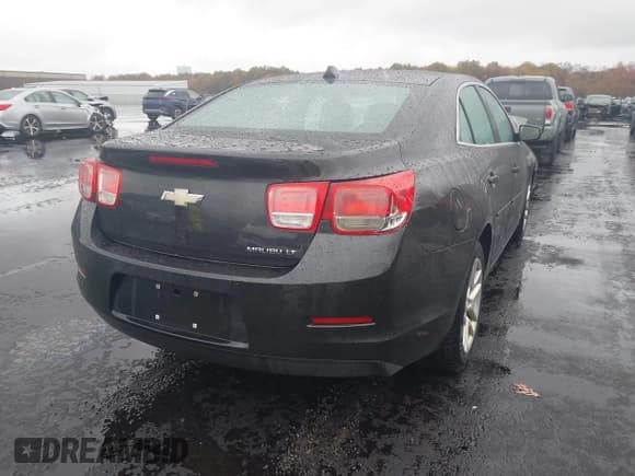 ✅ 2014 Chevrolet Malibu LT • VIN: 1G11C5SL9EF148824 • Lot: 43585397. Listed on IAAI with 212,358 mi. Free auction sales archive from the USA and detailed vehicle history report at DreamBid. Image 4.