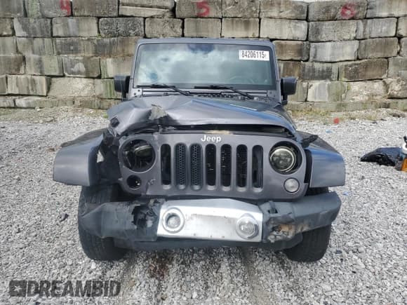 ✅ 2014 Jeep Wrangler Unlimited Sahara • VIN: 1C4BJWEG0EL258765 • Lot: 84206115. Wystawiony na Copart z przebiegiem 143 903 mil. Bezpłatny archiwum sprzedaży aukcyjnych z USA i szczegółowy raport historii pojazdu na DreamBid. Zdjęcie 5.