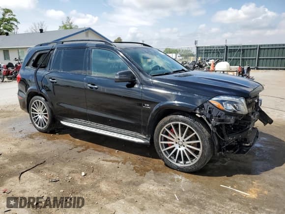 ✅ 2018 Mercedes-Benz GLS 63 AMG • VIN: 4JGDF7FE9JB031079 • Lot: 54324965. Listed on Copart with 132,581 mi. Free auction sales archive from the USA and detailed vehicle history report at DreamBid. Image 4.