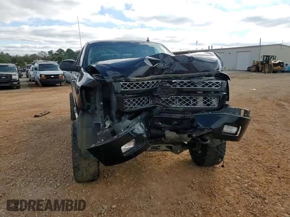 ✅ 2013 Chevrolet Silverado 2500HD LTZ • VIN: 1GC1KYE8XDF163088 • Lot: 80854344. Wystawiony na Copart z przebiegiem 252 070 mil. Bezpłatny archiwum sprzedaży aukcyjnych z USA i szczegółowy raport historii pojazdu na DreamBid. Zdjęcie 11.