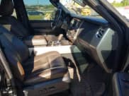 ✅ 2017 Ford Expedition Max XLT • VIN: 1FMJK1HT6HEA25045 • Lot: 43315477. Wystawiony na IAAI z przebiegiem 129 199 mil. Bezpłatny archiwum sprzedaży aukcyjnych z USA i szczegółowy raport historii pojazdu na DreamBid. Zdjęcie 5.