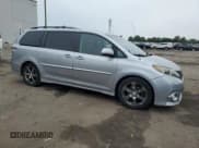 ✅ 2011 Toyota Sienna SE • VIN: 5TDXK3DC6BS045507 • Lot: 81544635. Listed on Copart with 157,867 mi. Free auction sales archive from the USA and detailed vehicle history report at DreamBid. Image 4.
