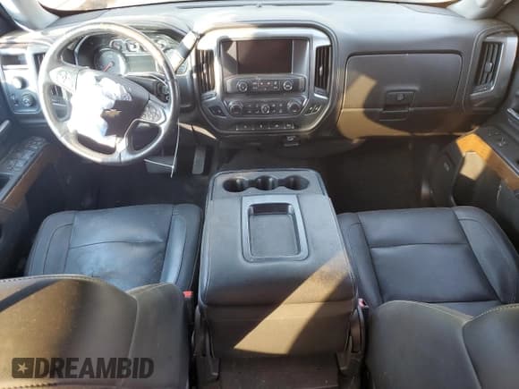 ✅ 2018 Chevrolet Silverado 1500 LTZ • VIN: 3GCUKSER5JG384661 • Lot: 53575895. Wystawiony na Copart z przebiegiem 93 325 mil. Bezpłatny archiwum sprzedaży aukcyjnych z USA i szczegółowy raport historii pojazdu na DreamBid. Zdjęcie 8.