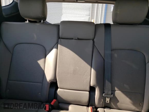 ✅ 2018 Hyundai Santa Fe 2.4L • VIN: 5NMZUDLB1JH081821 • Лот: 63705114. Опубликован ранее на Copart с пробегом 39 484 миль. Бесплатный доступ к архиву аукционных продаж из США и подробный отчёт об истории автомобиля на DreamBid. Изображение 10.