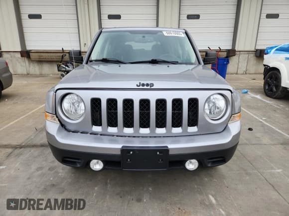 ✅ 2015 Jeep Patriot Altitude • VIN: 1C4NJRBB4FD370522 • Лот: 60610905. Опубликован ранее на Copart с пробегом 124 303 миль. Бесплатный доступ к архиву аукционных продаж из США и подробный отчёт об истории автомобиля на DreamBid. Изображение 5.