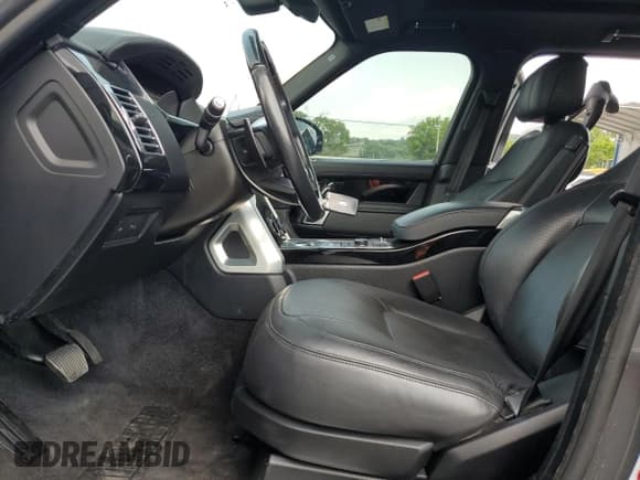 ✅ 2019 Land Rover Range Rover • VIN: SALGS2RE0KA542076 • Lot: 60588925. Listed on Copart with 69,038 mi. Free auction sales archive from the USA and detailed vehicle history report at DreamBid. Image 7.