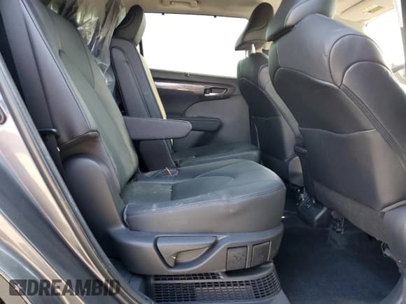 ✅ 2023 Toyota Highlander Hybrid Limited • VIN: 5TDXBRCH3PS576462 • Lot: 87033335. Listed on Copart with 32,294 mi. Free auction sales archive from the USA and detailed vehicle history report at DreamBid. Image 11.