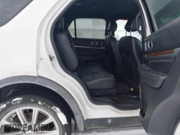 ✅ 2016 Ford Explorer Limited • VIN: 1FM5K8F89GGB66347 • Lot: 43866038. Wystawiony na IAAI z przebiegiem 196 870 mil. Bezpłatny archiwum sprzedaży aukcyjnych z USA i szczegółowy raport historii pojazdu na DreamBid. Zdjęcie 8.