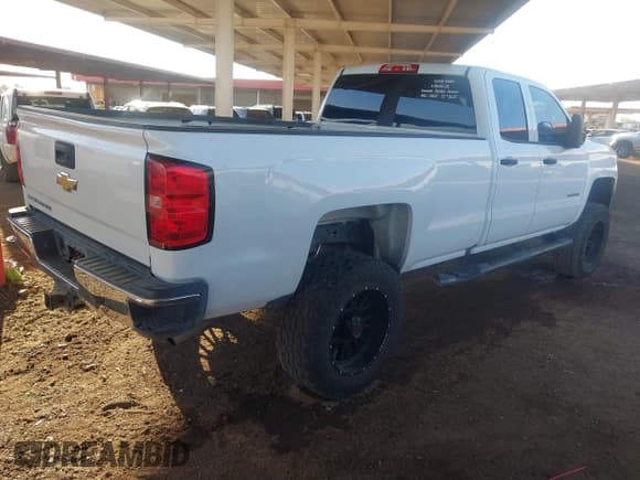 ✅ 2016 Chevrolet Silverado 2500HD Work Truck • VIN: 1GC2CUEG4GZ338472 • Лот: 43693556. Опубликован ранее на IAAI с пробегом 238 836 миль. Бесплатный доступ к архиву аукционных продаж из США и подробный отчёт об истории автомобиля на DreamBid. Изображение 4.