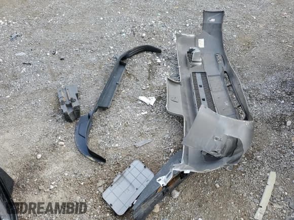 ✅ 2004 Saturn VUE V6 • VIN: 5GZCZ63444S807649 • Lot: 63202255. Wystawiony na Copart z przebiegiem 107 896 mil. Bezpłatny archiwum sprzedaży aukcyjnych z USA i szczegółowy raport historii pojazdu na DreamBid. Zdjęcie 13.