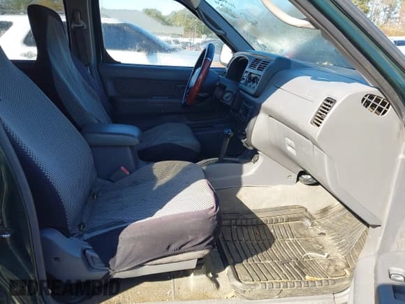 ✅ 2000 Nissan Xterra XE • VIN: 5N1ED28T8YC544398 • Lot: 43670512. Wystawiony na IAAI z przebiegiem Nie podano. Bezpłatny archiwum sprzedaży aukcyjnych z USA i szczegółowy raport historii pojazdu na DreamBid. Zdjęcie 5.