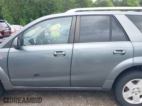 ✅ 2007 Saturn VUE V6 • VIN: 5GZCZ534X7S827371 • Lot: 42358235. Wystawiony na IAAI z przebiegiem 234 840 mil. Bezpłatny archiwum sprzedaży aukcyjnych z USA i szczegółowy raport historii pojazdu na DreamBid. Zdjęcie 15.