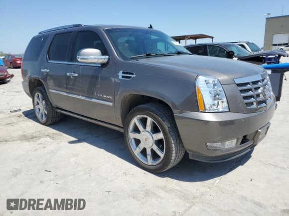 ✅ 2012 Cadillac Escalade Luxury • VIN: 1GYS3BEF6CR105077 • Лот: 52988045. Опубликован ранее на Copart с пробегом 144 186 миль. Бесплатный доступ к архиву аукционных продаж из США и подробный отчёт об истории автомобиля на DreamBid. Изображение 4.