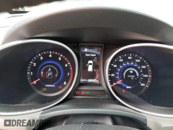 ✅ 2015 Hyundai Santa Fe • VIN: 5XYZW4LA8FG243804 • Лот: 56463563. Опубликован ранее на Copart с пробегом 52 997 миль. Бесплатный доступ к архиву аукционных продаж из США и подробный отчёт об истории автомобиля на DreamBid. Изображение 9.