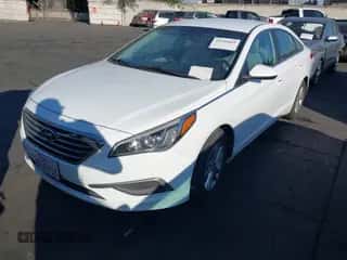 2017 Hyundai Sonata 2.4L с VIN 5NPE24AFXHH518254, выставлен на аукционе IAAI как лот 43524465 с пробегом 122 662 миль миль и . История ставок и продаж доступна на DreamBid. Изображение 2.