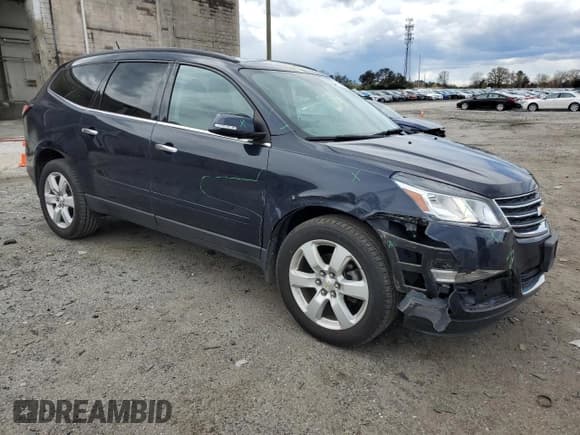 ✅ 2017 Chevrolet Traverse LT • VIN: 1GNKRGKD6HJ175843 • Lot: 49423684. Wystawiony na Copart z przebiegiem 45 929 mil. Bezpłatny archiwum sprzedaży aukcyjnych z USA i szczegółowy raport historii pojazdu na DreamBid. Zdjęcie 4.