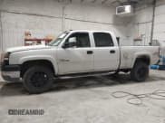 ✅ 2005 Chevrolet Silverado 2500HD LS • VIN: 1GCHK23275F823812 • Lot: 43520231. Wystawiony na IAAI z przebiegiem 227 443 mil. Bezpłatny archiwum sprzedaży aukcyjnych z USA i szczegółowy raport historii pojazdu na DreamBid. Zdjęcie 14.