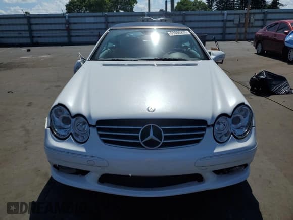 ✅ 2004 Mercedes-Benz CLK 500 • VIN: WDBTK75G24T021599 • Lot: 61686235. Wystawiony na Copart z przebiegiem 103 782 mil. Bezpłatny archiwum sprzedaży aukcyjnych z USA i szczegółowy raport historii pojazdu na DreamBid. Zdjęcie 5.