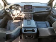 ✅ 2021 Chevrolet Suburban Premier • VIN: 1GNSCFKD9MR313379 • Lot: 81958015. Wystawiony na Copart z przebiegiem 89 882 mil. Bezpłatny archiwum sprzedaży aukcyjnych z USA i szczegółowy raport historii pojazdu na DreamBid. Zdjęcie 8.