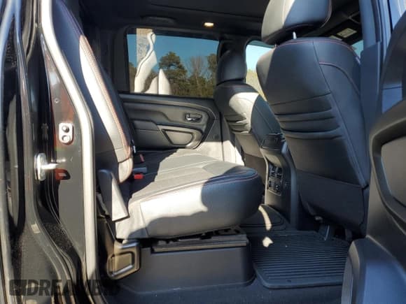 ✅ 2021 Nissan Titan Pro-4X • VIN: 1N6AA1ED9MN507729 • Lot: 46166005. Wystawiony na Copart z przebiegiem 73 153 mil. Bezpłatny archiwum sprzedaży aukcyjnych z USA i szczegółowy raport historii pojazdu na DreamBid. Zdjęcie 10.