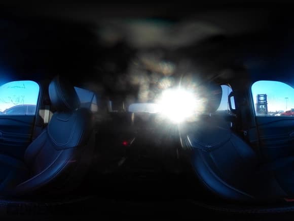 ✅ 2020 Ford Explorer ST • VIN: 1FM5K8GC5LGB16381 • Lot: 43640054. Wystawiony na IAAI z przebiegiem 97 942 mil. Bezpłatny archiwum sprzedaży aukcyjnych z USA i szczegółowy raport historii pojazdu na DreamBid. Zdjęcie 22.