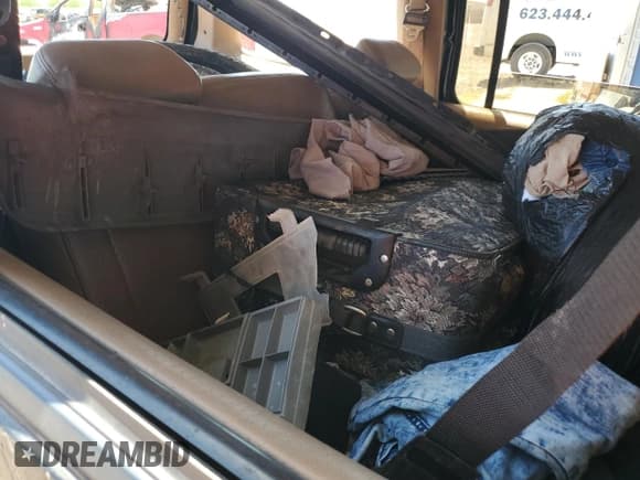 ✅ 1996 Ford Explorer XLT • VIN: 1FMDU32P7TZA99462 • Lot: 67788154. Wystawiony na Copart z przebiegiem 195 839 mil. Bezpłatny archiwum sprzedaży aukcyjnych z USA i szczegółowy raport historii pojazdu na DreamBid. Zdjęcie 10.