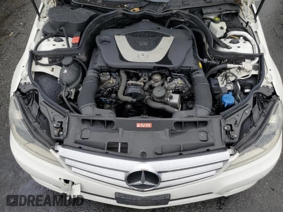 ✅ 2012 Mercedes-Benz C 300 Sport • VIN: WDDGF8BB3CR214402 • Lot: 81280725. Wystawiony na Copart z przebiegiem 129 470 mil. Bezpłatny archiwum sprzedaży aukcyjnych z USA i szczegółowy raport historii pojazdu na DreamBid. Zdjęcie 11.