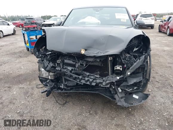 ✅ 2019 Porsche Cayenne • VIN: WP1AA2AY9KDA02096 • Lot: 41413609. Listed on IAAI with 45,955 mi. Free auction sales archive from the USA and detailed vehicle history report at DreamBid. Image 6.