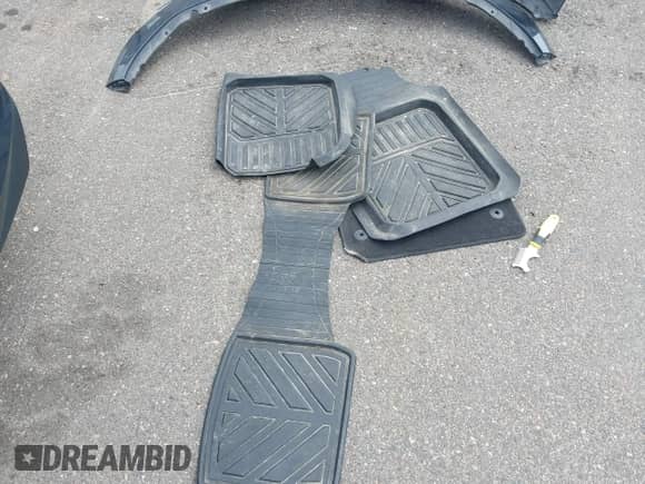 2019 Chevrolet Malibu LS with VIN 1G1ZB5ST5KF200757, listed as a IAAI auction lot 42622248 with 125,637 mi miles and . Bid and sale history available at DreamBid. Image 18.