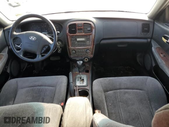 ✅ 2005 Hyundai Sonata GLS • VIN: KMHWF35H45A102665 • Лот: 76581204. Опубликован ранее на Copart с пробегом 208 763 миль. Бесплатный доступ к архиву аукционных продаж из США и подробный отчёт об истории автомобиля на DreamBid. Изображение 8.