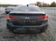 2020 Hyundai Elantra SEL z VIN KMHD84LF1LU042591, wystawiony jako Copart lot #56029615 z przebiegiem 78 140 mil mil oraz Szkoda całkowita • Salvage title. Historia ofert i sprzedaży dostępna na DreamBid. Obrazek 6.