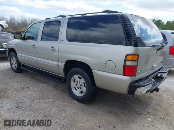 ✅ 2004 Chevrolet Suburban LS • VIN: 3GNEC16Z74G119360 • Лот: 41837768. Опубликован ранее на IAAI с пробегом 266 029 миль. Бесплатный доступ к архиву аукционных продаж из США и подробный отчёт об истории автомобиля на DreamBid. Изображение 3.