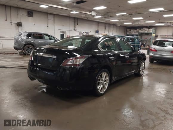 ✅ 2013 Nissan Maxima S • VIN: 1N4AA5AP6DC838635 • Lot: 43586453. Listed on IAAI with 181,535 mi. Free auction sales archive from the USA and detailed vehicle history report at DreamBid. Image 4.