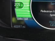 ✅ 2018 Chevrolet Bolt EV LT • VIN: 1G1FW6S09J4140303 • Lot: 42029513. Wystawiony na IAAI z przebiegiem 40 097 mil. Bezpłatny archiwum sprzedaży aukcyjnych z USA i szczegółowy raport historii pojazdu na DreamBid. Zdjęcie 7.