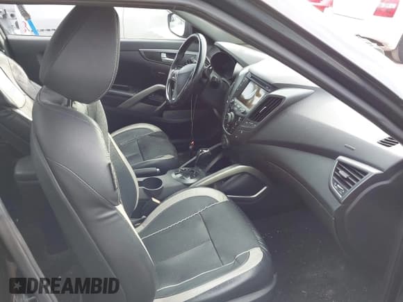 ✅ 2015 Hyundai Veloster Turbo • VIN: KMHTC6AE4FU238948 • Lot: 43525056. Listed on IAAI with 90,835 mi. Free auction sales archive from the USA and detailed vehicle history report at DreamBid. Image 5.