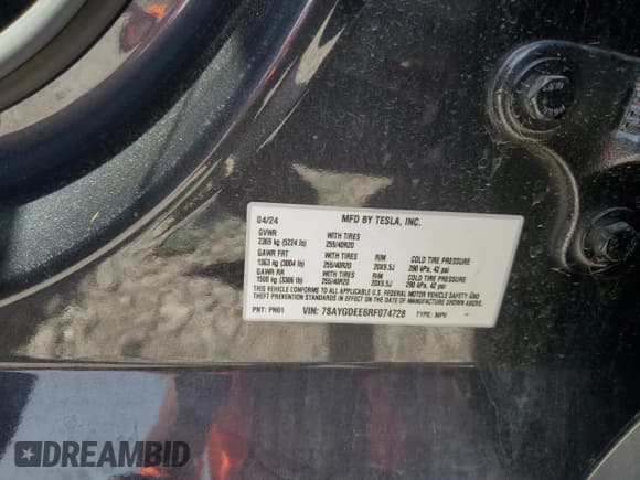 ✅ 2024 Tesla Model Y Long Range • VIN: 7SAYGDEE6RF074728 • Lot: 58555535. Wystawiony na Copart z przebiegiem 8 903 mil. Bezpłatny archiwum sprzedaży aukcyjnych z USA i szczegółowy raport historii pojazdu na DreamBid. Zdjęcie 13.