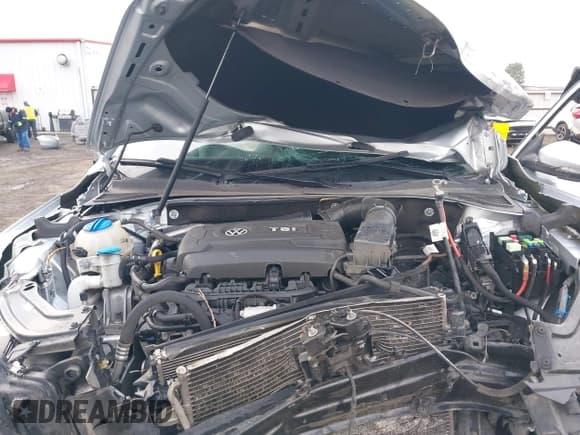 ✅ 2017 Volkswagen Passat S • VIN: 1VWAT7A35HC003660 • Лот: 43744158. Опубликован ранее на IAAI с пробегом 134 221 миль. Бесплатный доступ к архиву аукционных продаж из США и подробный отчёт об истории автомобиля на DreamBid. Изображение 10.