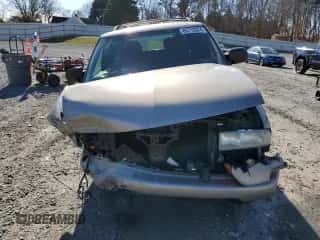 2002 Chevrolet Blazer LS with VIN 1GNCS18W22K217327, listed as a Copart auction lot 85713224 with 122,792 mi miles and Salvage title. Bid and sale history available at DreamBid. Image 5.