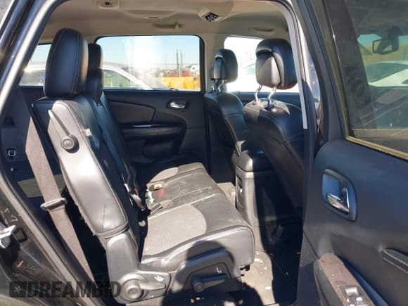 ✅ 2017 Dodge Journey Crossroad Plus • VIN: 3C4PDCGGXHT533320 • Lot: 42645734. Listed on IAAI with 129,206 mi. Free auction sales archive from the USA and detailed vehicle history report at DreamBid. Image 8.
