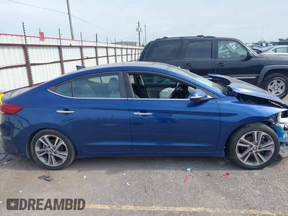 ✅ 2017 Hyundai Elantra SE • VIN: 5NPD84LF5HH097924 • Lot: 42887013. Listed on IAAI with 84,156 mi. Free auction sales archive from the USA and detailed vehicle history report at DreamBid. Image 14.