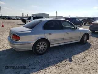 2004 Hyundai Sonata GLS with VIN KMHWF35H24A000585, listed as a Copart auction lot 59238264 with 119,864 mi miles and Salvage title. Bid and sale history available at DreamBid. Image 3.