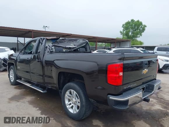 ✅ 2019 Chevrolet Silverado 1500 LT • VIN: 2GCRCPEC7K1115535 • Lot: 42413006. Wystawiony na IAAI z przebiegiem 136 455 mil. Bezpłatny archiwum sprzedaży aukcyjnych z USA i szczegółowy raport historii pojazdu na DreamBid. Zdjęcie 3.