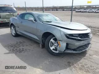 2023 Chevrolet Camaro 1LT с VIN 1G1FB1RX2P0117902, выставлен на аукционе IAAI как лот 41576654 с пробегом 75 223 миль миль и . История ставок и продаж доступна на DreamBid. Изображение 1.