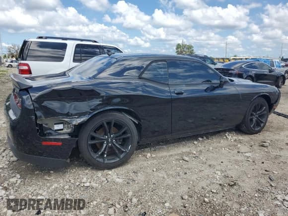 ✅ 2018 Dodge Challenger SXT Plus • VIN: 2C3CDZAG7JH149959 • Lot: 58221464. Wystawiony na Copart z przebiegiem 65 677 mil. Bezpłatny archiwum sprzedaży aukcyjnych z USA i szczegółowy raport historii pojazdu na DreamBid. Zdjęcie 3.