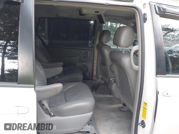 ✅ 2008 Toyota Sienna XLE • VIN: 5TDZK22C38S149824 • Лот: 43032931. Опубликован ранее на IAAI с пробегом 253 459 миль. Бесплатный доступ к архиву аукционных продаж из США и подробный отчёт об истории автомобиля на DreamBid. Изображение 8.