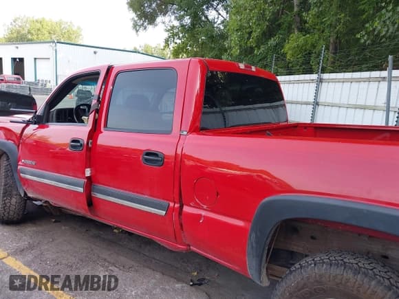✅ 2004 Chevrolet Silverado 2500HD LS • VIN: 1GCHK23U54F182529 • Лот: 42749003. Опубликован ранее на IAAI с пробегом Не указан. Бесплатный доступ к архиву аукционных продаж из США и подробный отчёт об истории автомобиля на DreamBid. Изображение 20.