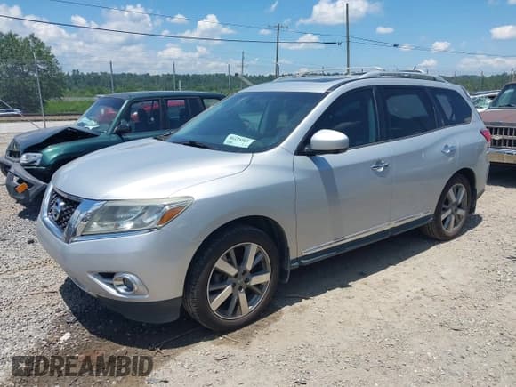 ✅ 2014 Nissan Pathfinder S • VIN: 5N1AR2MM4EC727047 • Lot: 42654239. Listed on IAAI with 158,928 mi. Free auction sales archive from the USA and detailed vehicle history report at DreamBid. Image 2.